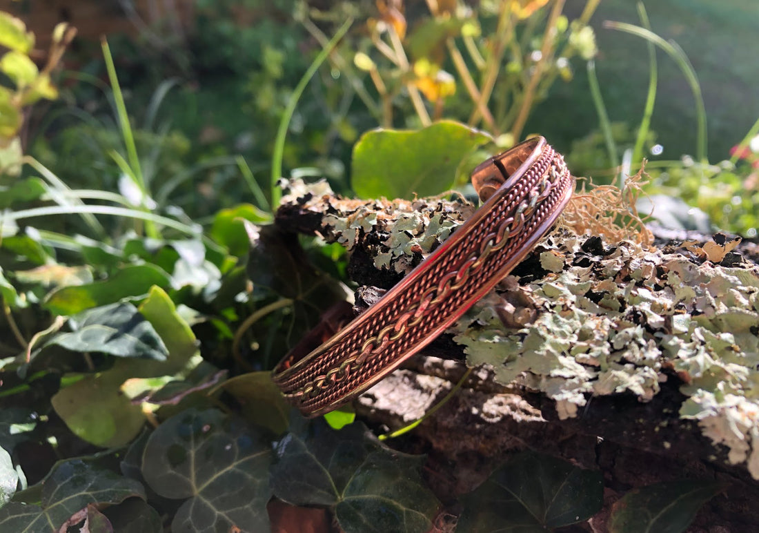 Boutique ésotérique en ligne - Tout savoir sur les bracelets en cuivre Magnétiques - SOEURS