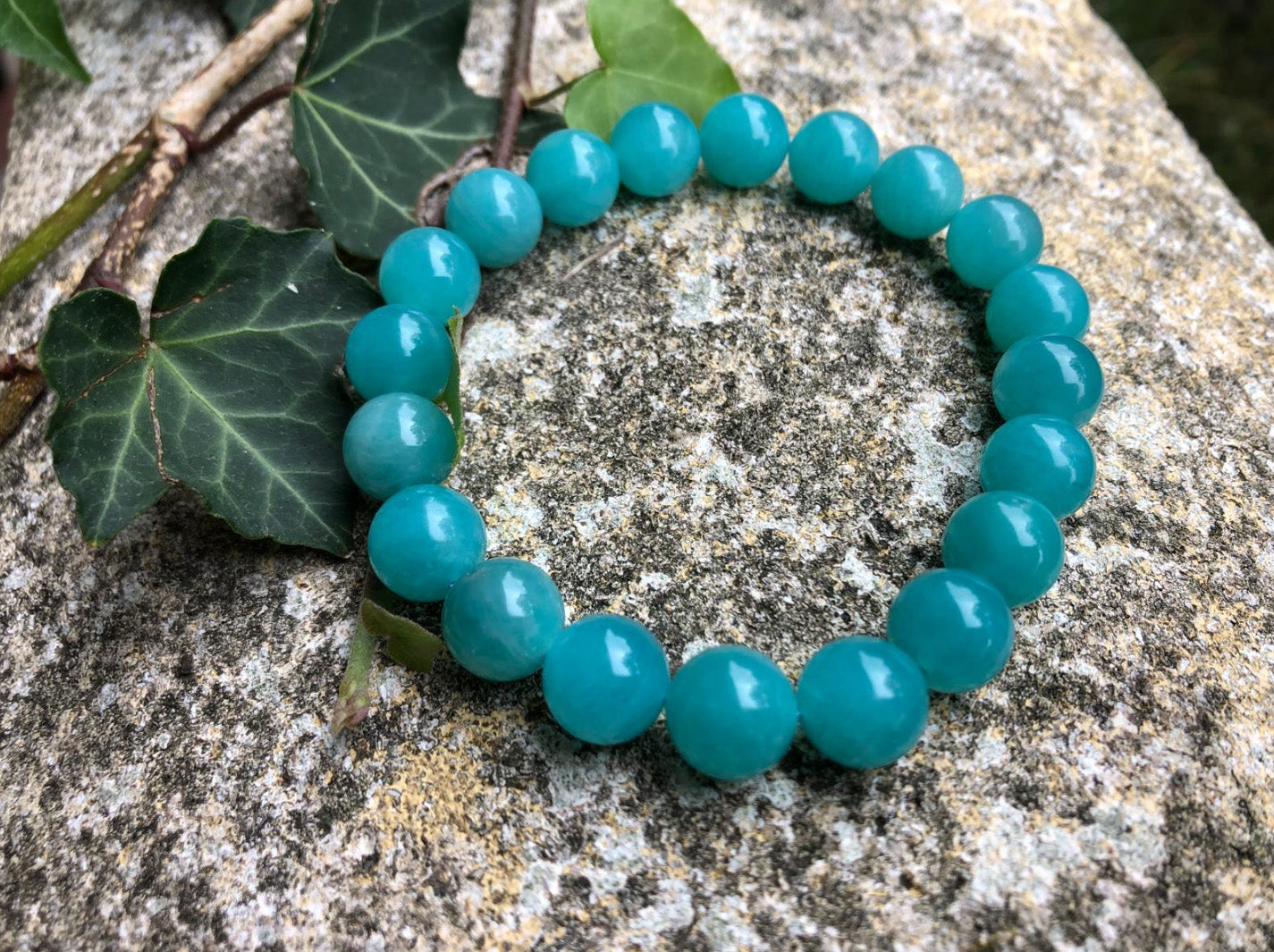 Boutique ésotérique - Photo d'un bracelet en Amazonite perle de 10mm