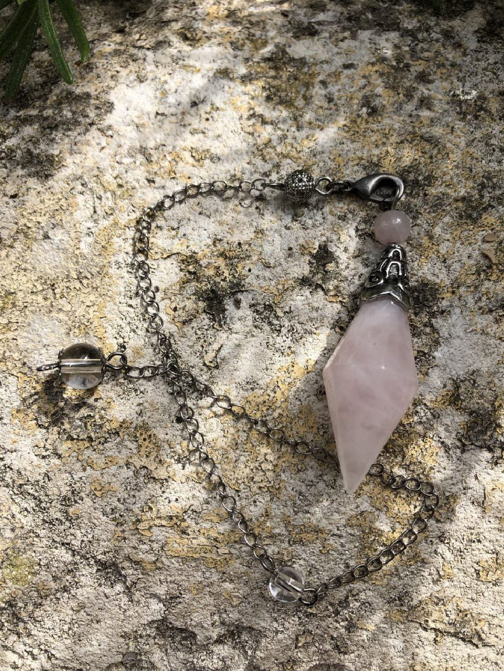 Boutique ésotérique - Lithothérapie Divination Pendule Quartz Rose - SOEURS