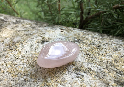 Boutique ésotérique - Lithothérapie Pierre Roulée Quartz Rose - SOEURS