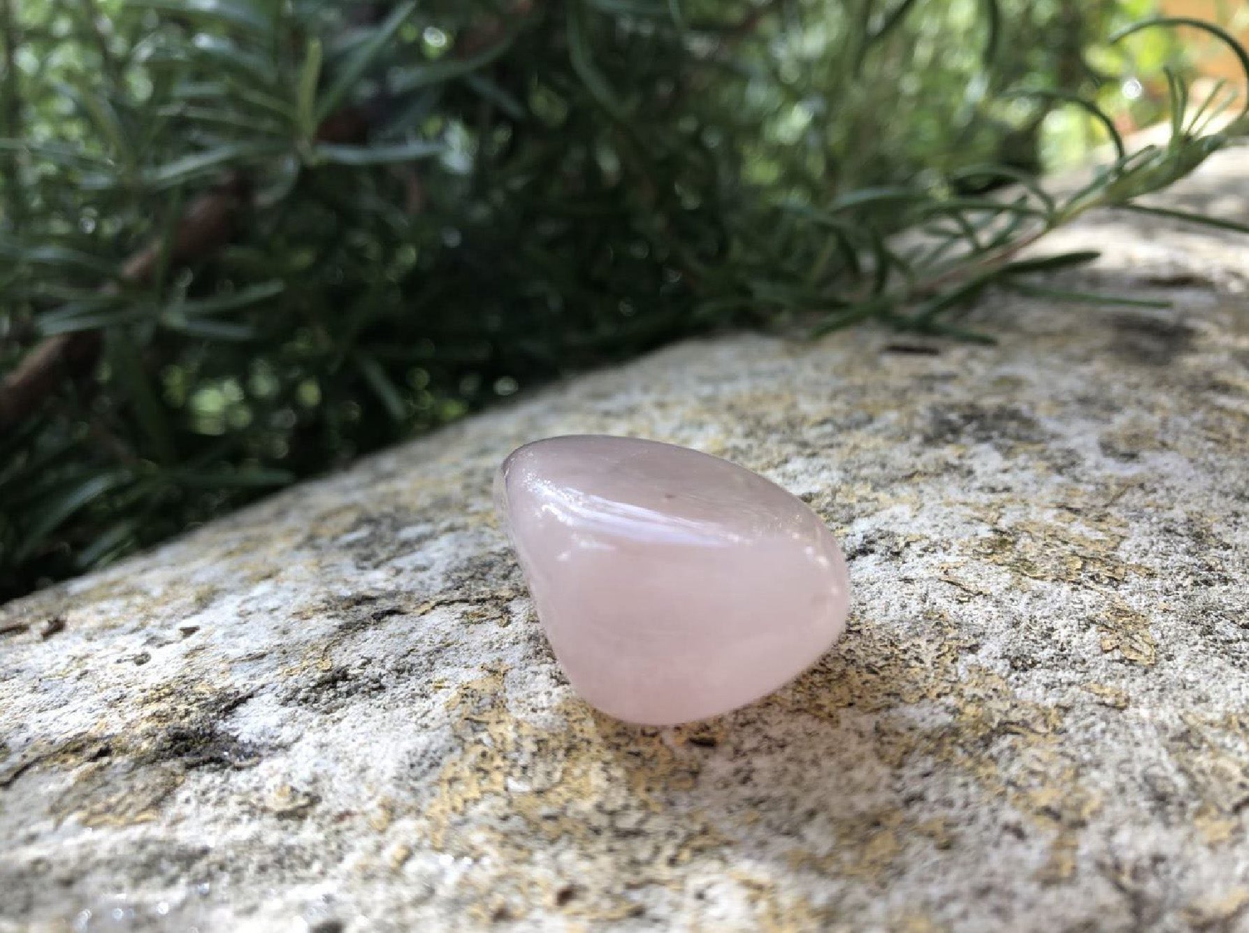 Boutique ésotérique - Lithothérapie Pierre Roulée en Quartz Rose - SOEURS