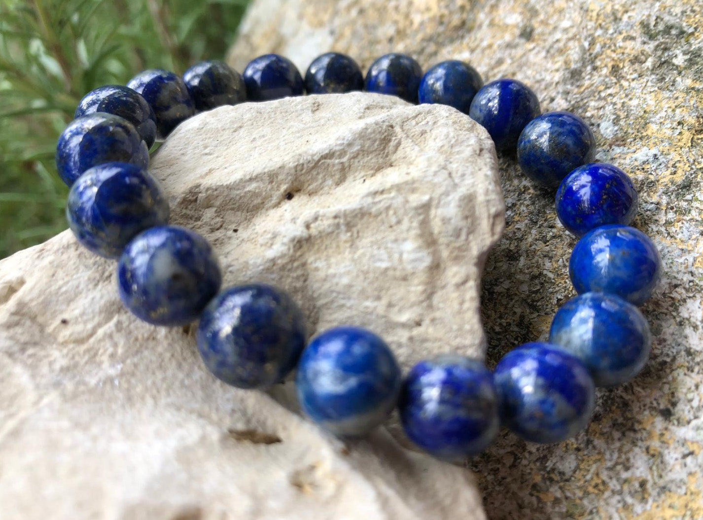 Boutique de Lithothérapie en ligne - Bracelet en pierre Lapis Lazuli (perles 10mm)