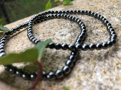 Boutique de Lithothérapie en ligne - Bracelets en Hématite avec perles de 04mm